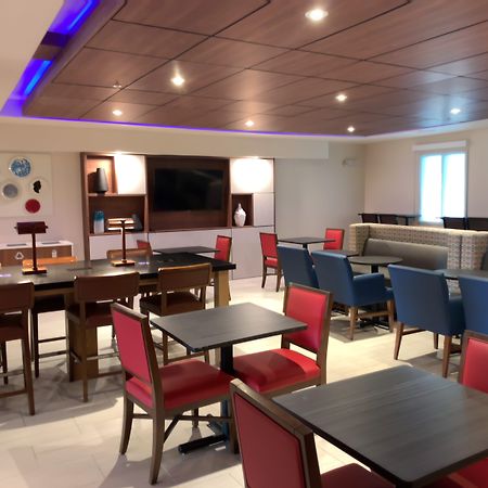 Holiday Inn Express Hotel & Suites Exmore-Eastern Shore By Ihg Bagian luar foto